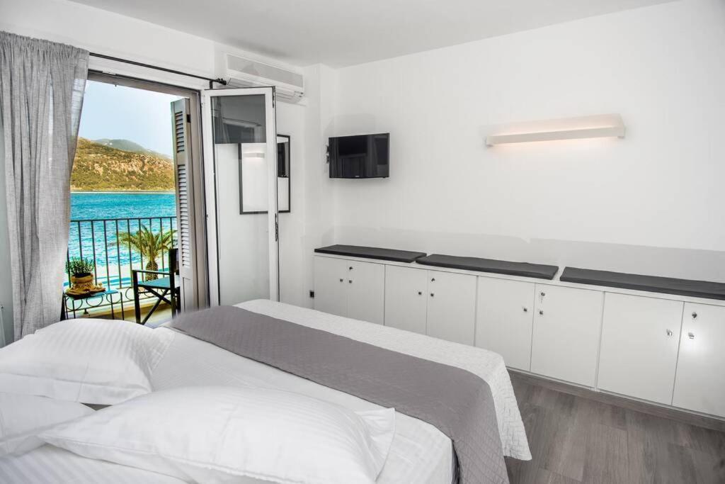 A & B Minimal Suite With Sea View In Argostoli Exteriér fotografie