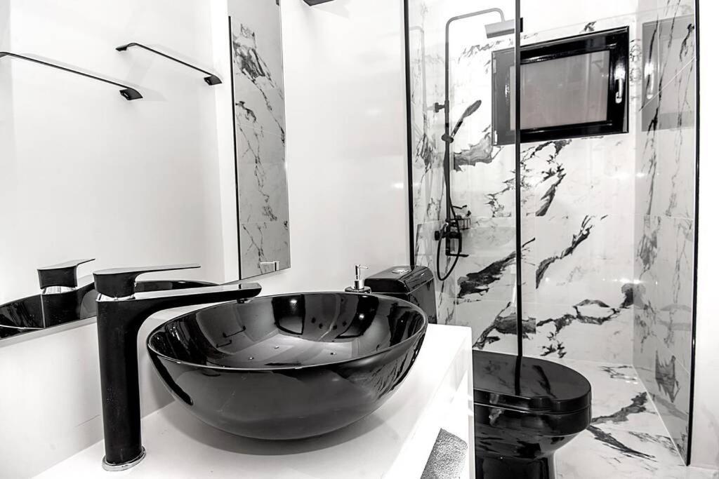 A & B Minimal Suite With Sea View In Argostoli Exteriér fotografie