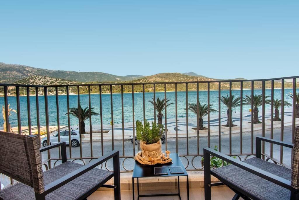 A & B Minimal Suite With Sea View In Argostoli Exteriér fotografie