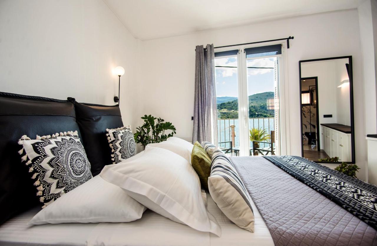 A & B Minimal Suite With Sea View In Argostoli Exteriér fotografie