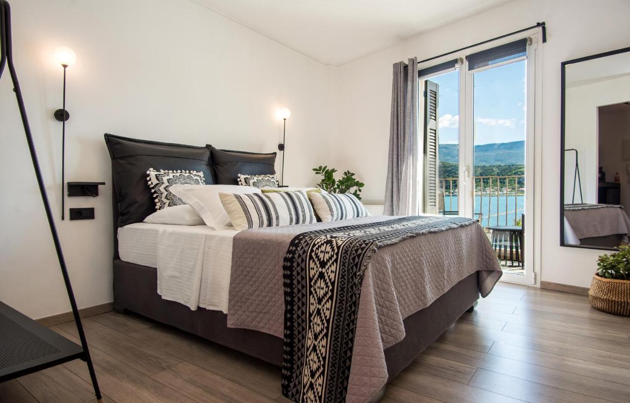 A & B Minimal Suite With Sea View In Argostoli Exteriér fotografie